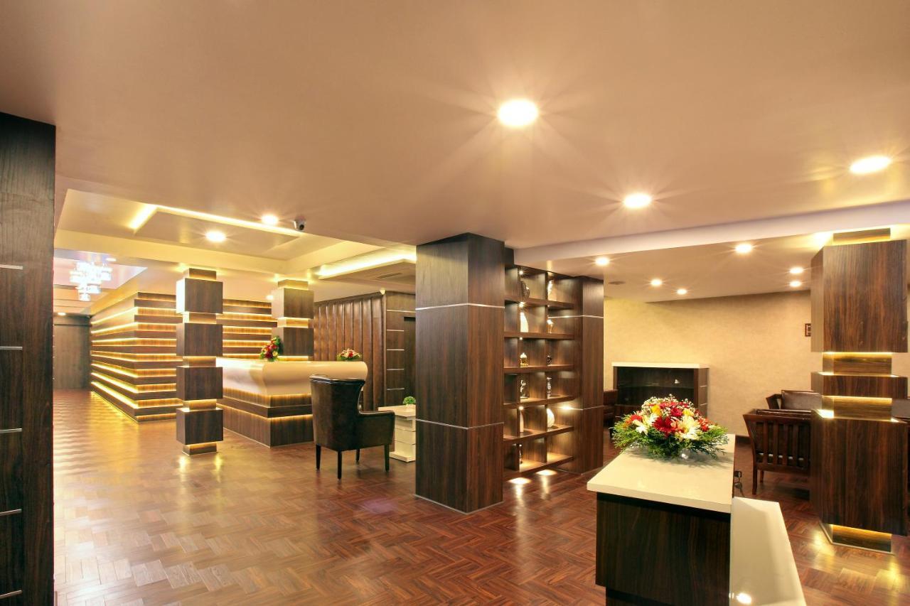 Hotel Kings Empire Kochi Exterior foto